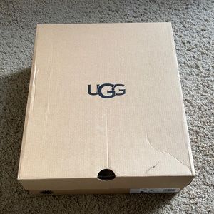 UGG Classic Short 2